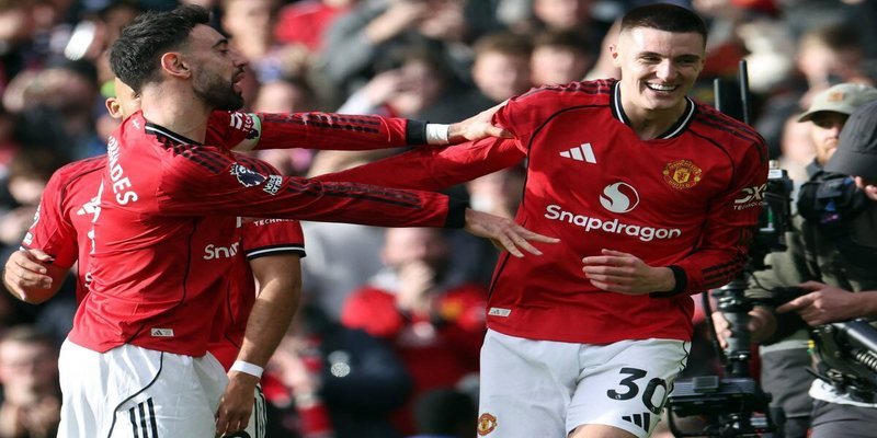 Soi Kèo Leeds United vs Manchester United 20h00 Ngày 18/10/2026 Ngoại Hạng Anh | Rực Lửa Tại Elland Road